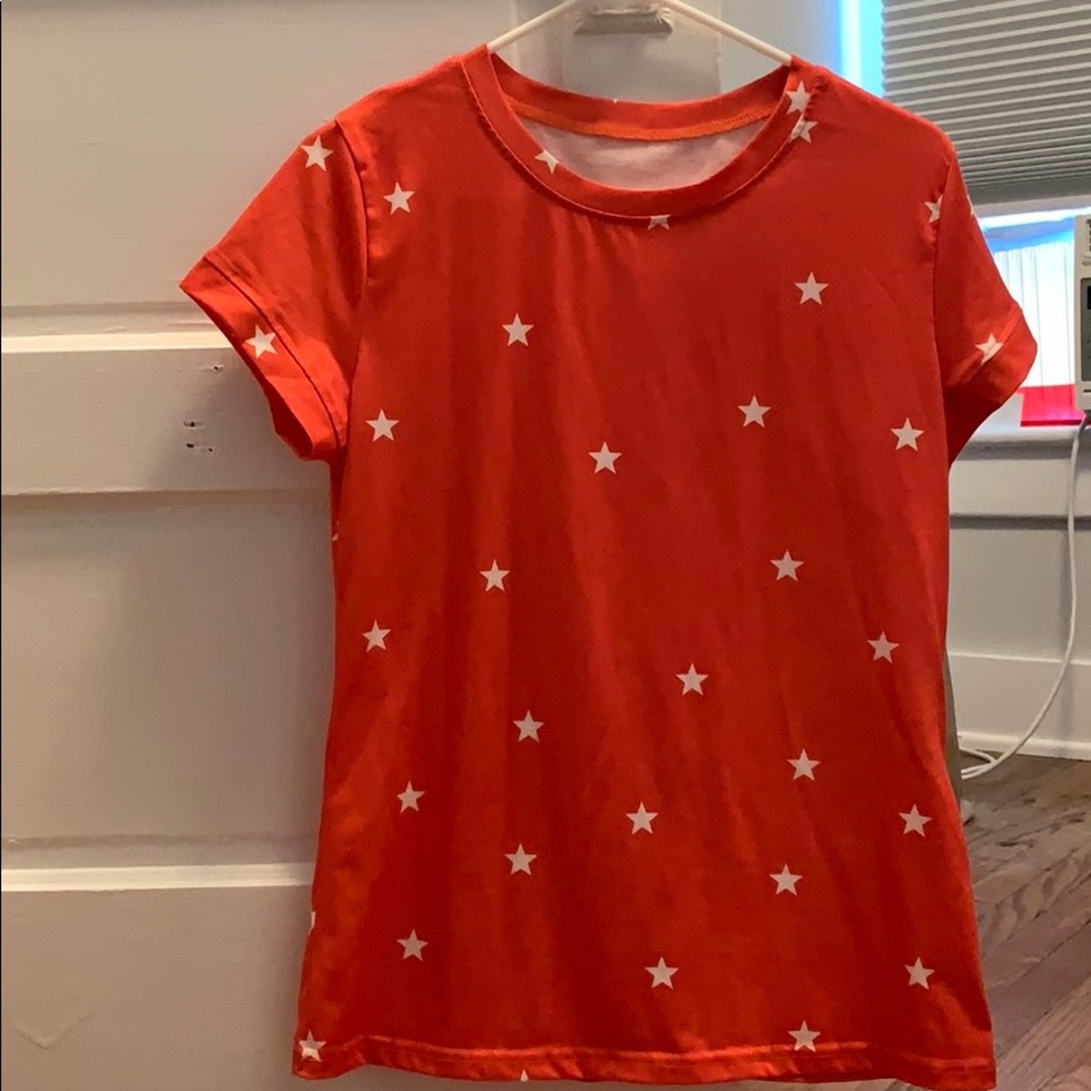 Women’s t shirt (brand new no tags)